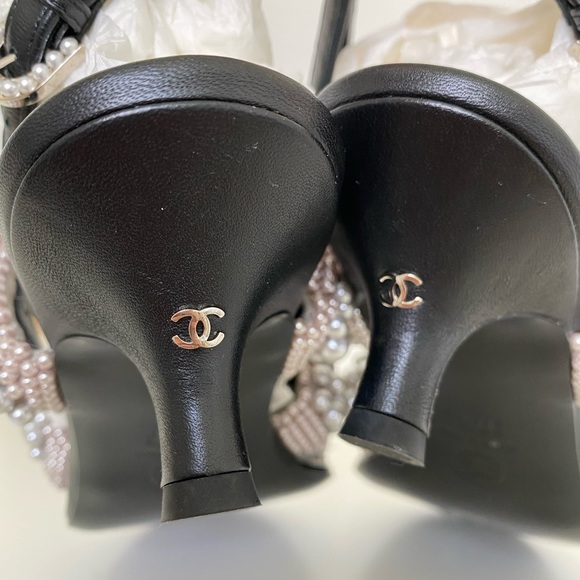Chanel shoes - Picture 9 of 12